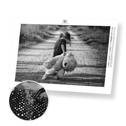 Girl with a Stuffed Lion - Premium Diamond Painting Kit - 30x20cm / 12x8’’ / Square (Most Popular) - Diamond Painting