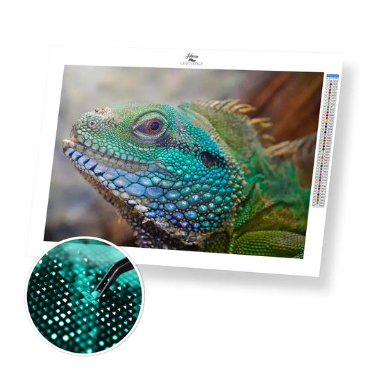Iguana Headshot - Premium Diamond Painting Kit - 45x30cm / 18x12’’ / Square (Most Popular) - Diamond Painting Kit