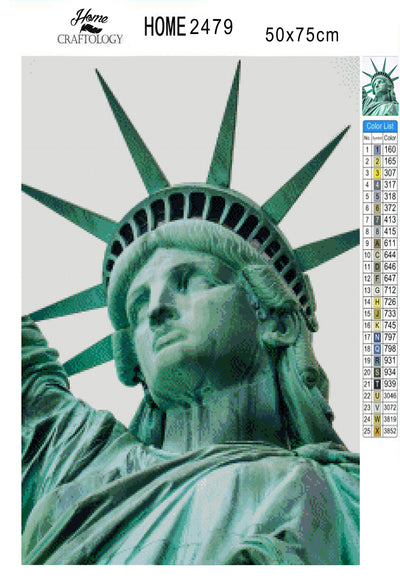 Close-up Statue of Liberty - Premium Diamond Painting Kit
