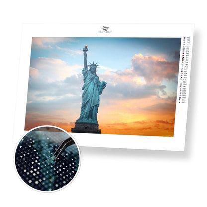 Statue of Liberty - Diamond Painting Kit - Home Craftology